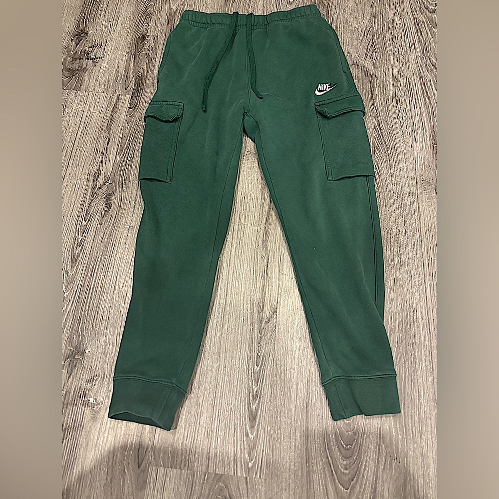 Nike Cargo Joggers